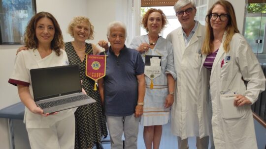 Azienda Usl Toscana nord ovest – Diabetologia Livorno, computer portatile donato dai Lions Club “Livorno Host” e “Livorno Porto Mediceo”